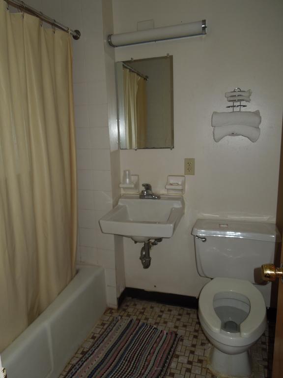 Lees Motel Edison Extérieur photo